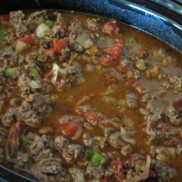 Venison chili in the crockpot.