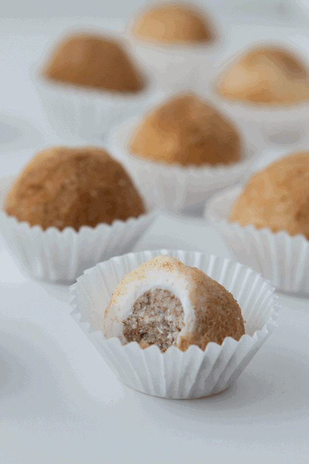 https://heathercooan.com/wp-content/uploads/2019/08/Dairy-free-Cinnamon-Roll-Cheesecake-Fat-Bombs.png