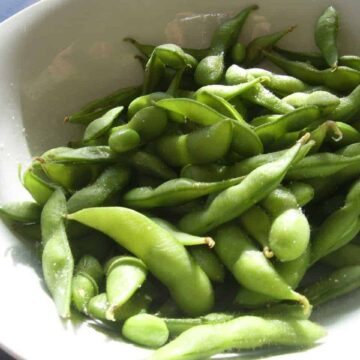 bown of edamame soy beans - health effects of soy
